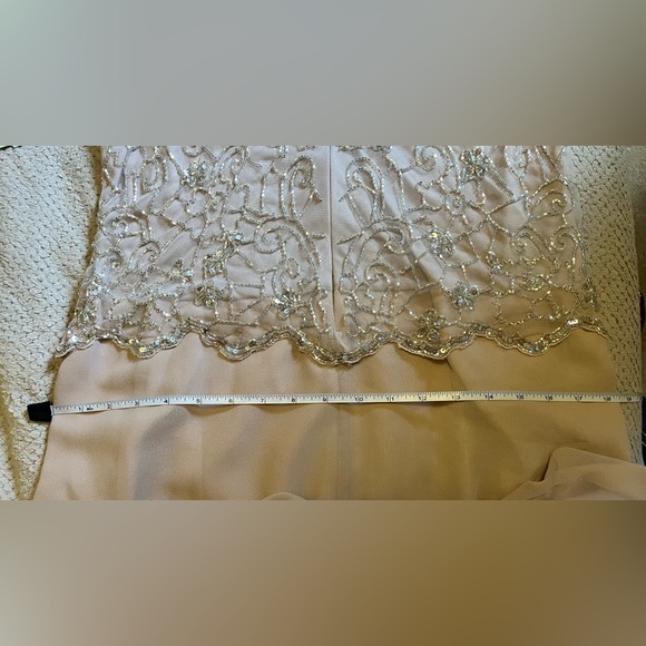 NWT J KARA Beaded Formal Sleeveless Blush Gown with Gold Sequins - Picture 13 of 16